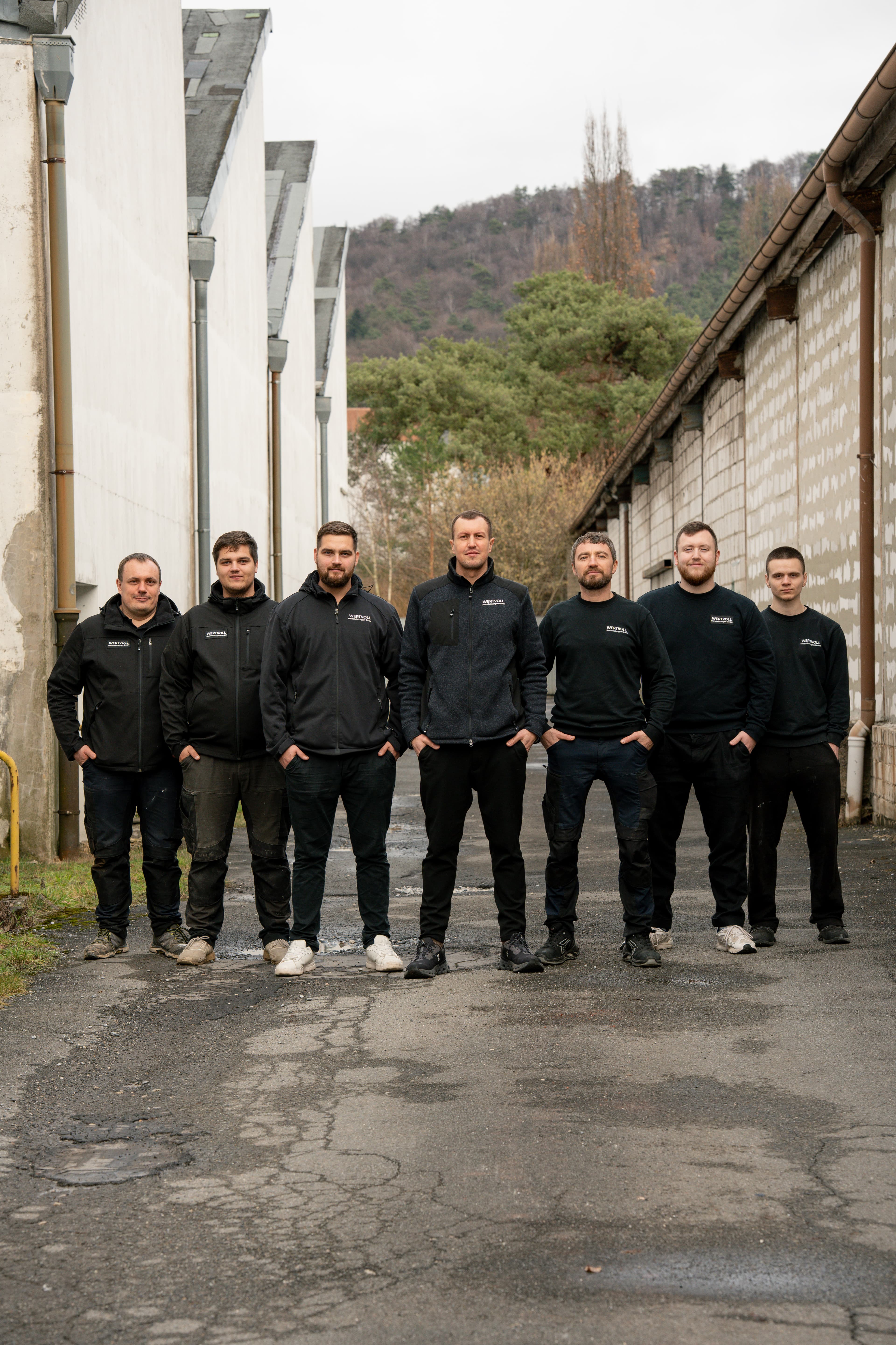 Entrümpelung Münster Kosten — das Team der Rümpelschmiede beim Verladen